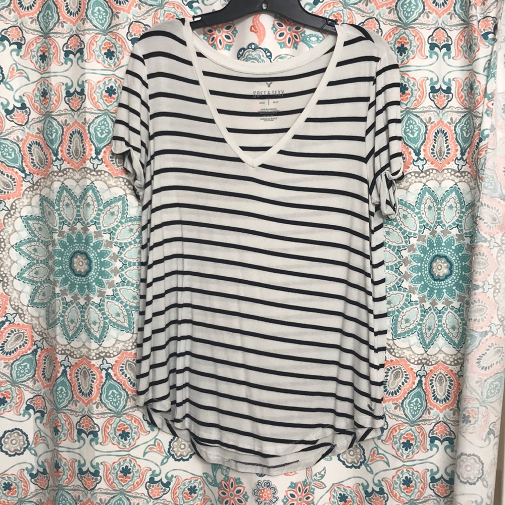 American Eagle tee